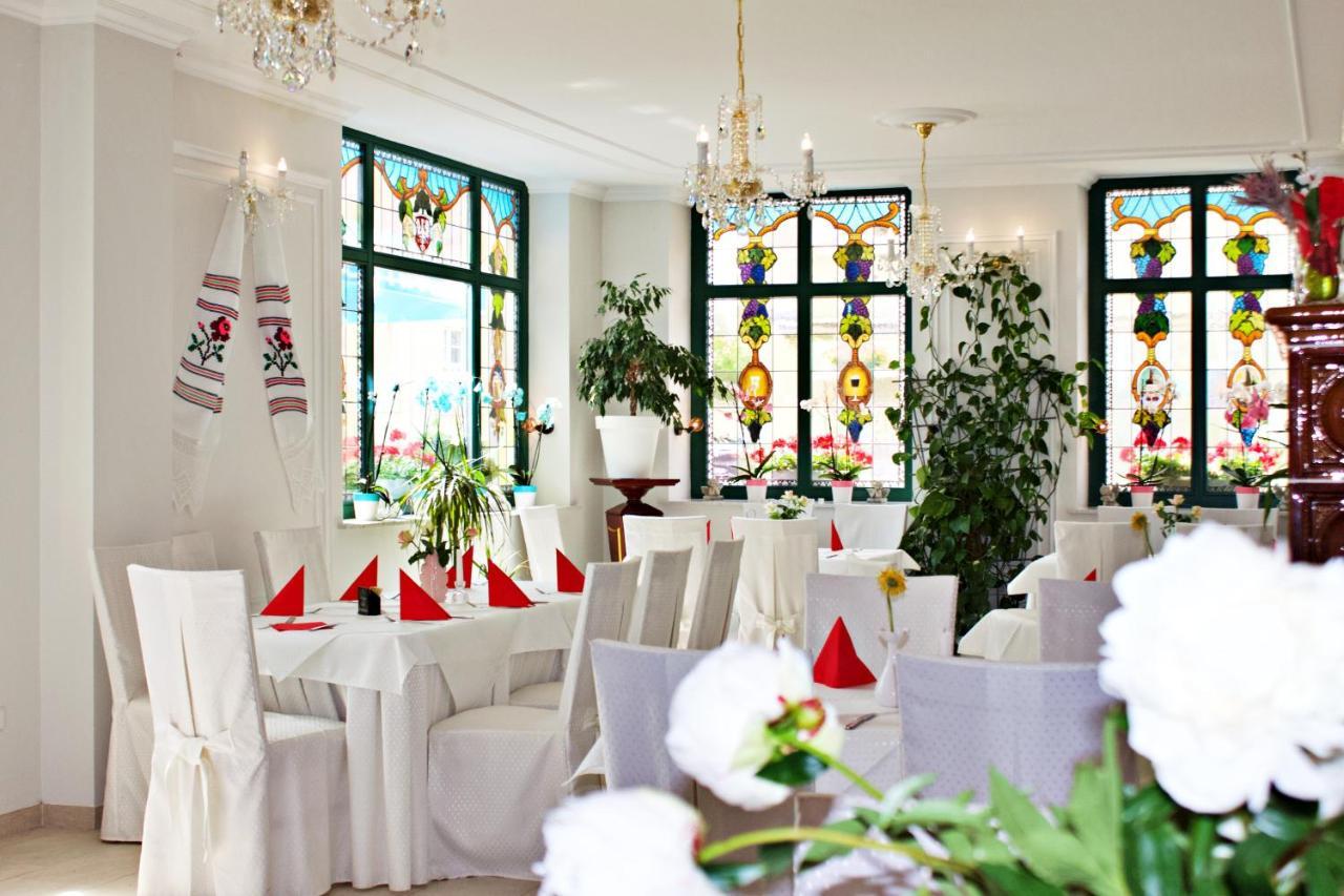 Ratskeller Hotel & Restaurant Lindow Esterno foto