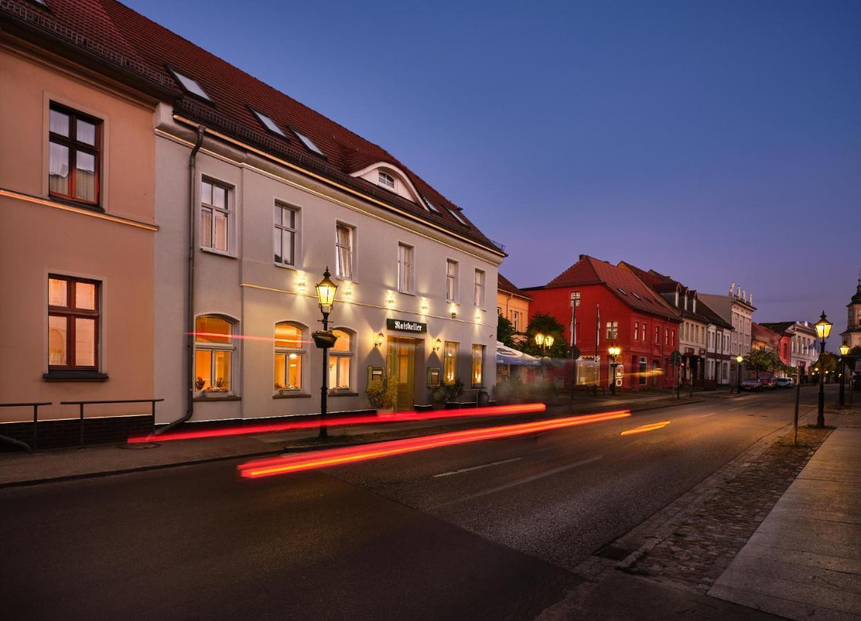 Ratskeller Hotel & Restaurant Lindow Esterno foto