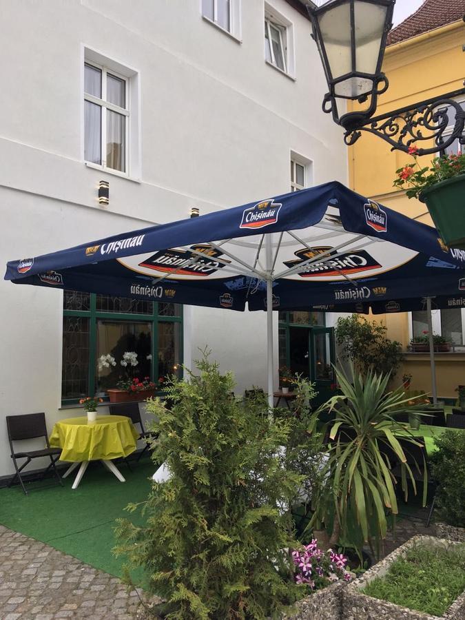 Ratskeller Hotel & Restaurant Lindow Esterno foto