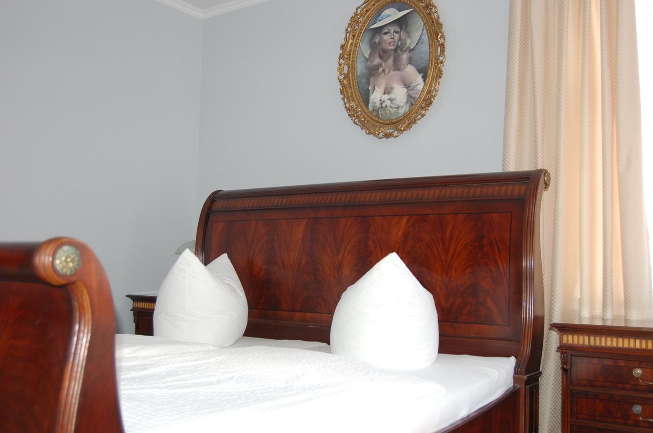Ratskeller Hotel & Restaurant Lindow Esterno foto