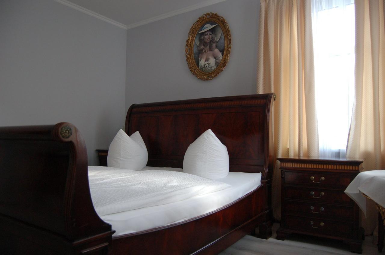 Ratskeller Hotel & Restaurant Lindow Esterno foto